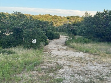 DEEDED Lot 149 boasts the most beautiful setting for a cozy - photo 4