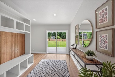 Luxury estate living meets executive convenience in this fully - photo 9