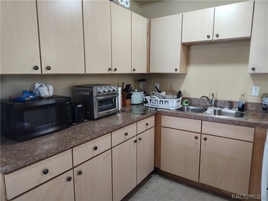 Charming home in Inglis, Fl. Discover this cozy 3-bedroom - photo 8