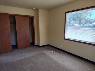 Charming home in Inglis, Fl. Discover this cozy 3-bedroom - photo 10