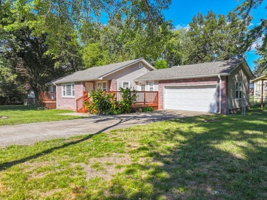 Grand Lake O the Cherokees Home For Sale in Grove Oklahoma