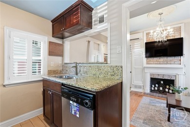 Rare opportunity to own a fully licensed short-term vacation - photo 7