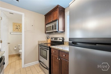 Rare opportunity to own a fully licensed short-term vacation - photo 8