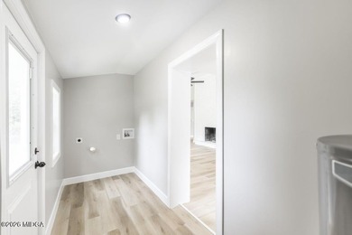 Gorgeous home, completely rebuilt and like new! And there's - photo 20