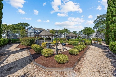 Motivated Seller! Beautiful top-floor, corner 2BR/2BA fully - photo 25