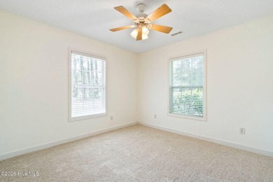 Nestled in a quiet cul-de-sac and surrounded by mature trees - photo 32