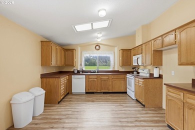 Incredibly serene 37.14 acre property, 3 bed 2 bath 2,254 sqft - photo 7
