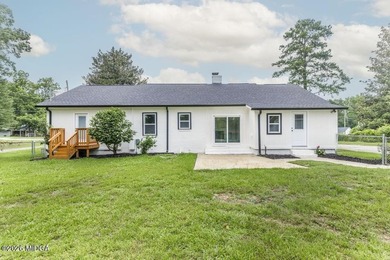 Gorgeous home, completely rebuilt and like new! And there's - photo 41
