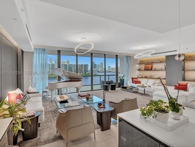 Arrive via private elevator to breathtaking ocean and bay views - photo 3