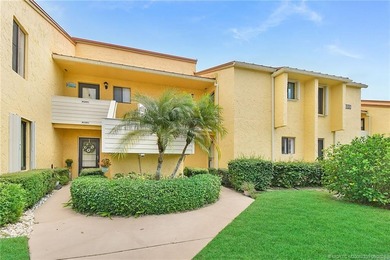 First Floor 1/1.5 Condo with Golf Course View. Check out this - photo 2