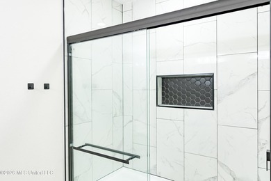 Welcome to this beautiful new construction home featuring 3 - photo 5