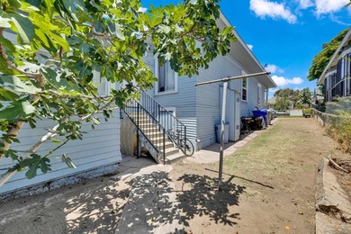 Rare triplex opportunity on a 7,512 sq. ft. lot featuring one - photo 16