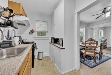 Rare triplex opportunity on a 7,512 sq. ft. lot featuring one - photo 25