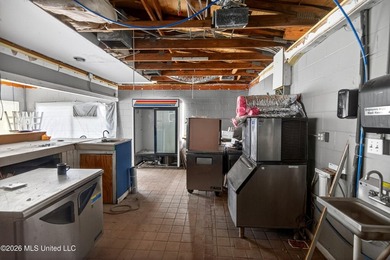 Commercial Opportunity in the Heart of Gulfport: This investment - photo 7