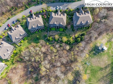 Prime Sugar Mountain Location - Only a 0.1-mile walk to the