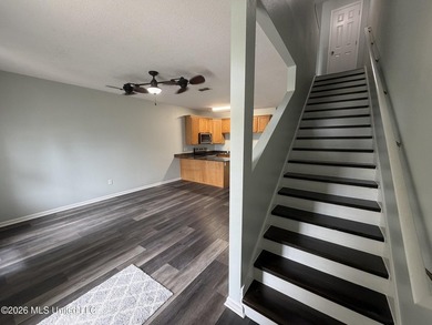 Enjoy coastal living in this 3-bedroom, 3-bath townhome in the - photo 3