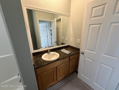 Enjoy coastal living in this 3-bedroom, 3-bath townhome in the - photo 7