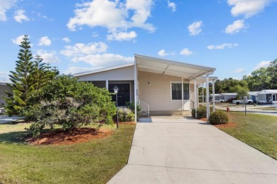 Spacious 2 bedroom, 2 bath home on a corner lot in the desirable - photo 3