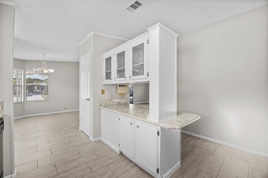 Spacious 2 bedroom, 2 bath home on a corner lot in the desirable - photo 7
