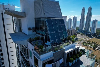 Luxury Two-Story Penthouse in Breeze, Costa del Este: A Sky-High - photo 2