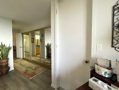 TWO LANAIS are major features of this CORNER unit designed to - photo 12
