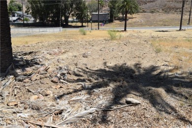 Lake Elsinore Lot Active Under Contract in Lake Elsinore California