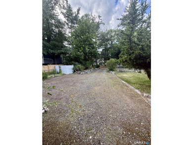 Set in sought-after West Norwalk neighborhood, this half-acre - photo 21