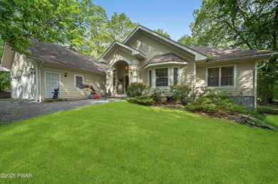 Hemlock Lake Home For Sale in Lords Valley Pennsylvania