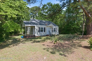 Updated two-bedroom one-bathroom home within minutes of medical - photo 23