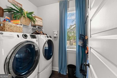 Welcome to your dream executive retreat in the highly - photo 24