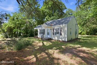 Updated two-bedroom one-bathroom home within minutes of medical - photo 24