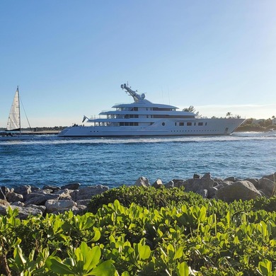 Oceanfront/Inlet penthouse w/straight south exposure, 2 units - photo 24