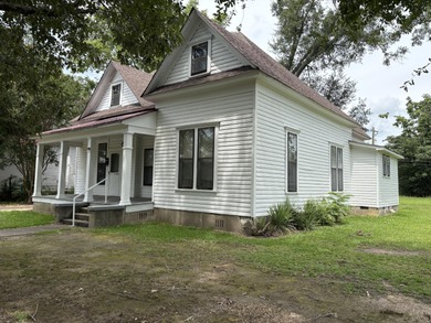 Tenn Tom Waterway Home For Sale in Amory Mississippi