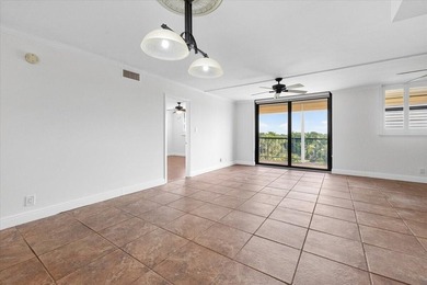 Welcome to Unit 506, located in the desirable Deer Creek - photo 10