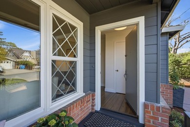 Located in one of San Carlos' most sought-after neighborhoods - photo 6