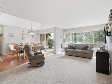 Premium, worry-free living in Bloomfield Hills! This 2nd-floor - photo 3