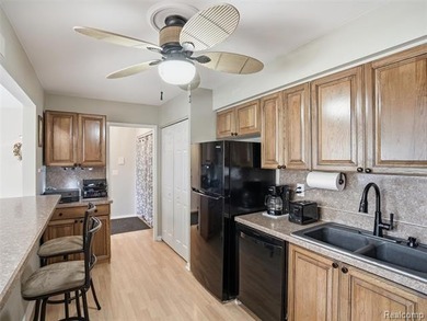 Premium, worry-free living in Bloomfield Hills! This 2nd-floor - photo 5