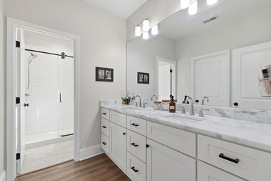 HUGE PRICE REDUCTION! MOTIVATED SELLERS! BRING ALL OFFERS! - photo 18