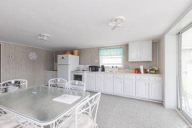 Snag your slice of lake life on the all-sports Hamilton Lake! - photo 24