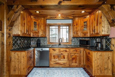 Very private enchanting English Tudor with Scandinavian old - photo 30