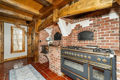 Very private enchanting English Tudor with Scandinavian old - photo 32