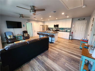 Coastal Cottage Retreat in Port Aransas! Discover the charm of - photo 3
