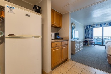 DIRECT OCEANFRONT - Wake up each morning to endless views of the - photo 12