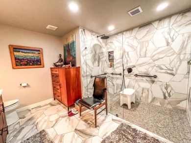 Lake living in HSV! So many options for this mid-century beauty - photo 13