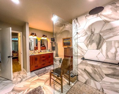 Lake living in HSV! So many options for this mid-century beauty - photo 14