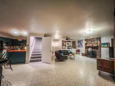 Lake living in HSV! So many options for this mid-century beauty - photo 17