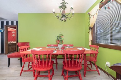 Welcome to this charming two-bedroom, two-bathroom end-unit - photo 18