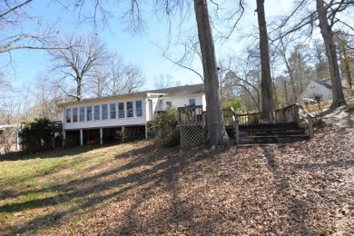 Lake Home For Sale in Eatonton, Georgia