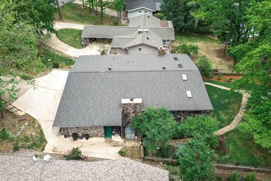 Lake living in HSV! So many options for this mid-century beauty - photo 33