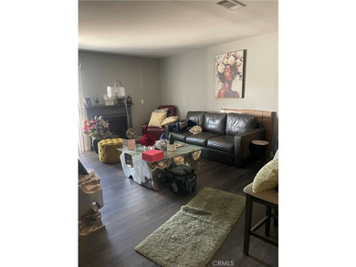 Welcome to this bright and spacious 3-bedroom, 3-bathroom condo - photo 3